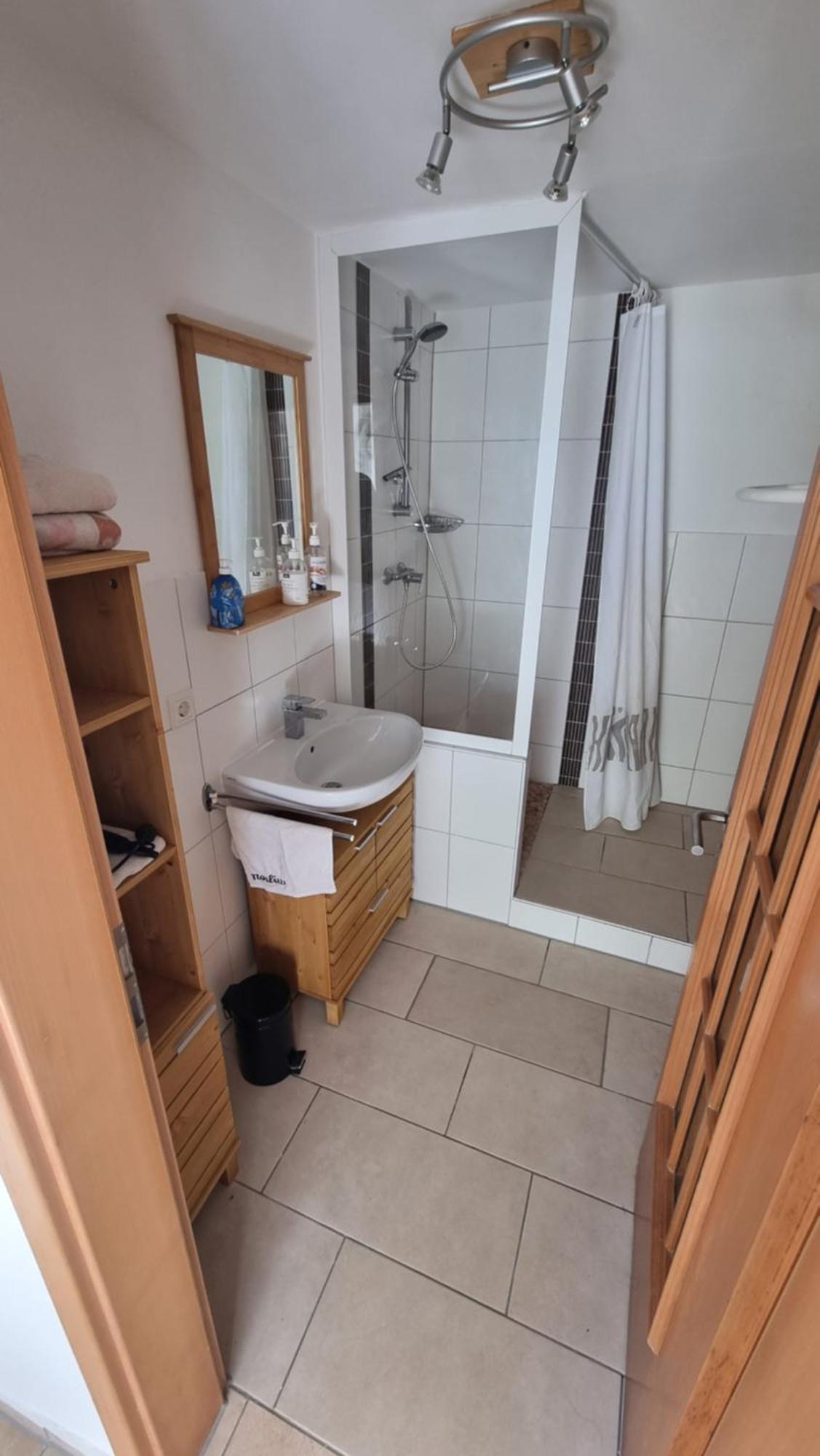 Ruhige Ferienwohnung Inklusive Garten Souterrain - Neu Renoviert Lachen 外观 照片